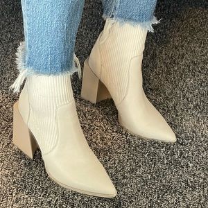 Steve Madden Pointed White Heeled Boots